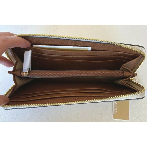 New Michael Kors Large zip around Continental wallet Logo Vanilla with Gift Box - Picture 3 of 6